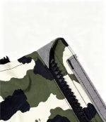 LEAPY camouflage hooded changing robe with waterproof zipper placket detail for surfing